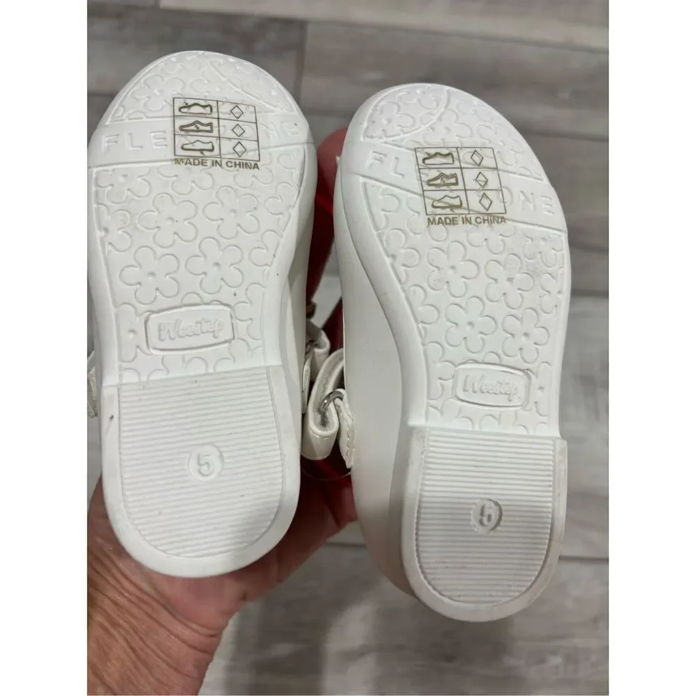 Weestep baby girls white ballet flats shoes size 5